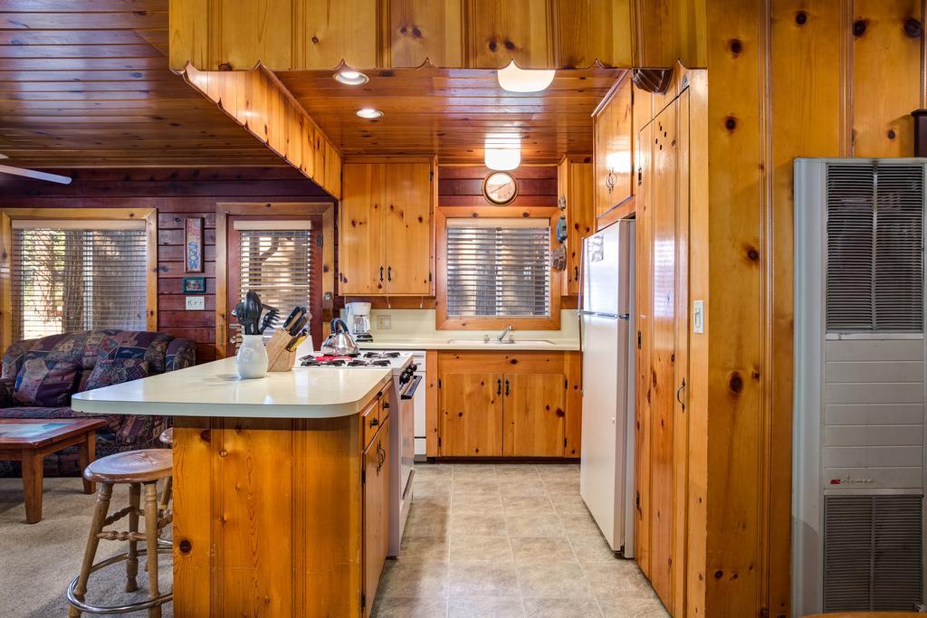 70 Simmons Den Villa Wawona Exterior photo