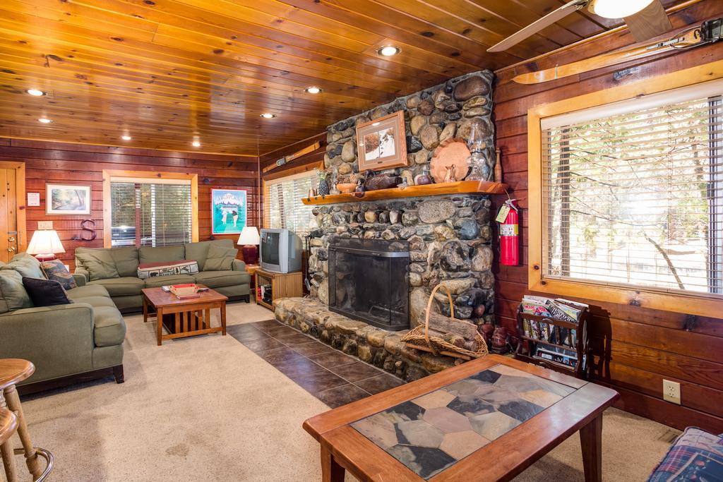 70 Simmons Den Villa Wawona Exterior photo